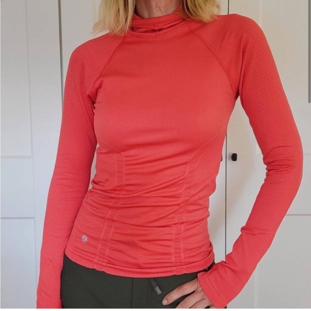 Athleta Tracker Hoodie Fire Red Size XL Swiftly
Thumbholes Running Gym 13